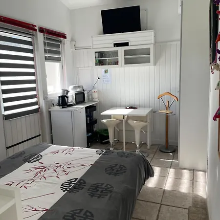 Bed and Breakfast La Coccinelle Νιμ