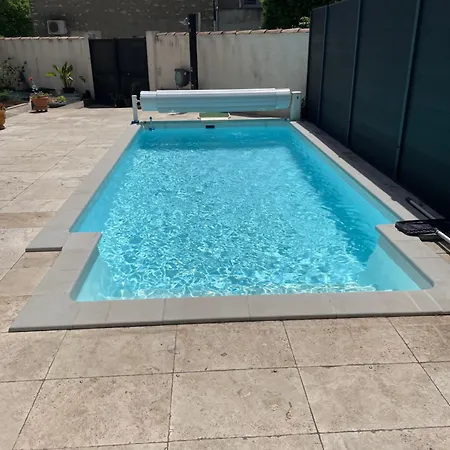 La Coccinelle 4* Nîmes